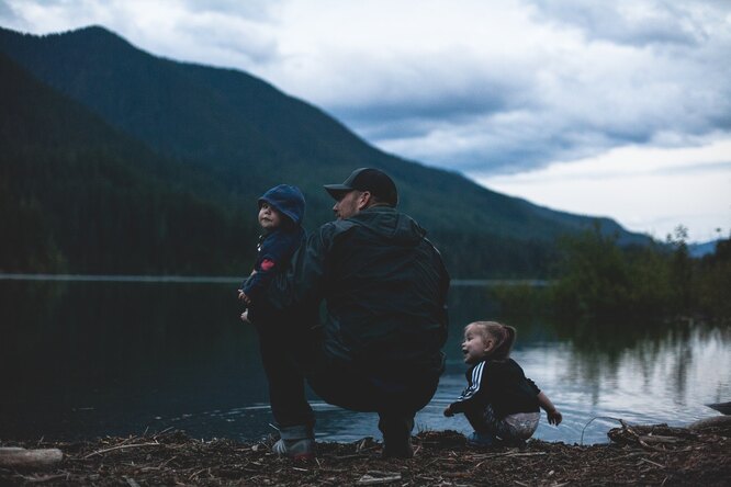 чем занять детей на природе