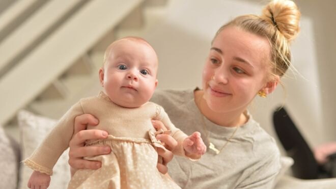 18-летняя девушка легла спать с головной болью, а проснулась с ребёнком